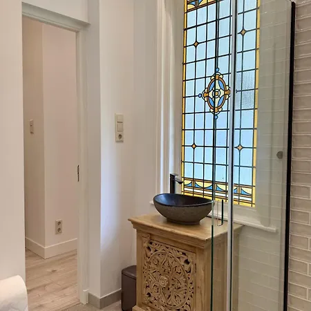 Stylish With A Sunny Balcony Near The Sea * 헤이그